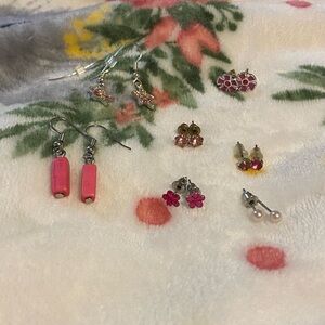 Pink earring set Icing new